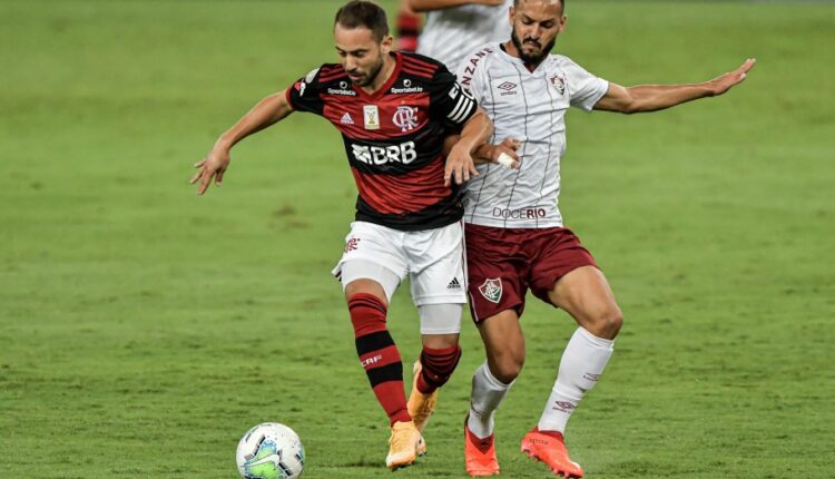 Como assistir ao vivo Flamengo x Fluminense pelo Cariocão 2022?