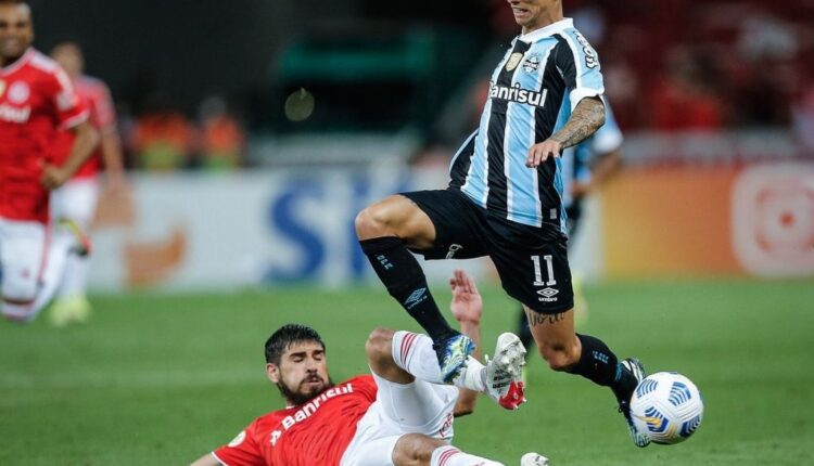 Sem ser comprado pelo Inter, Bruno Mendéz pode ser vendido pelo Corinthians