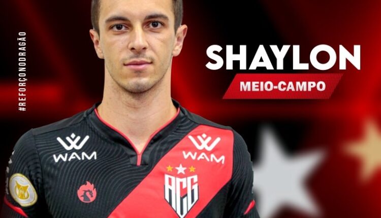 Após deixar o São Paulo, Shaylon é apresentado no Atlético-GO