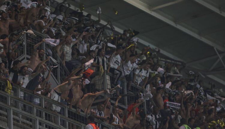 Torcida-Atlético-Mineiro-Zoação-Ronaldo