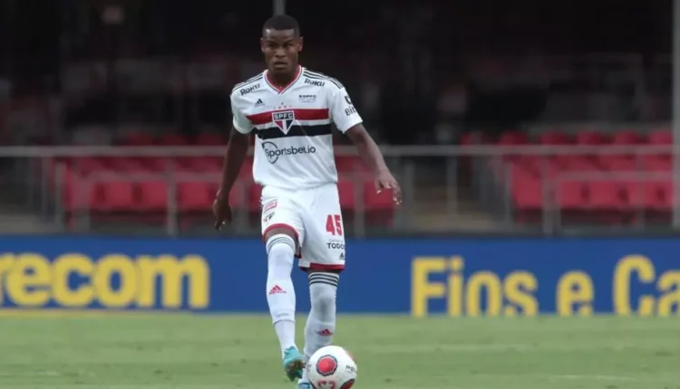 Lateral direito do São Paulo