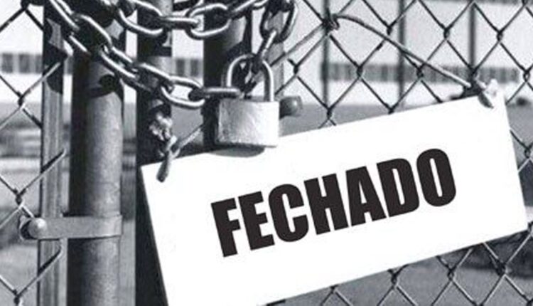 Fechado