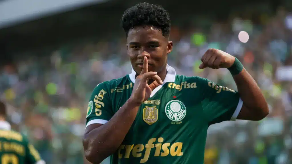 Endrick quando jogava no Palmeiras. Atualmente ele vem tendo pouco espaço no Real Madrid